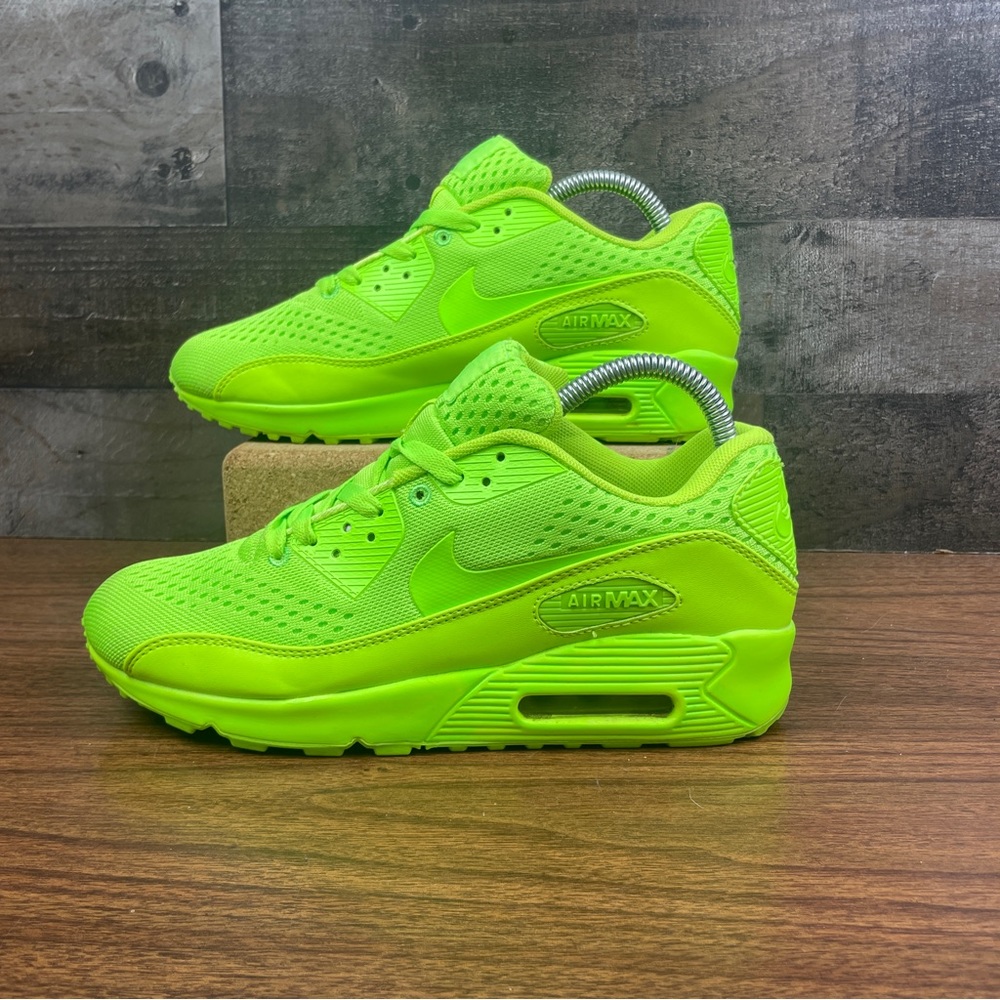 Nike Air Max Men’s Neon Green Athletic Shoes